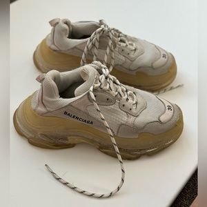 BALENCIAGA SHOES USED SIZE 39